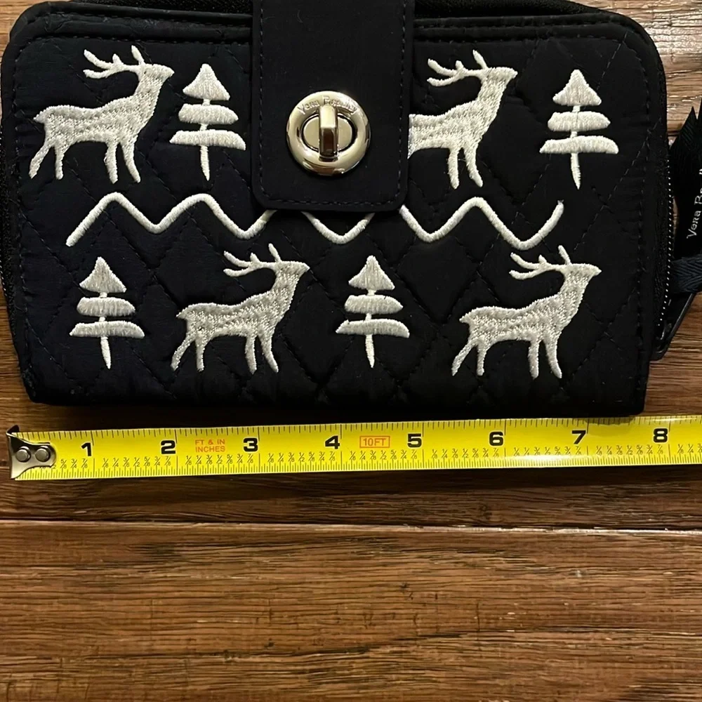 Bear Bradley Merry Mischief/Snow Day RFID Turnkock Wallet - Picture 6 of 7